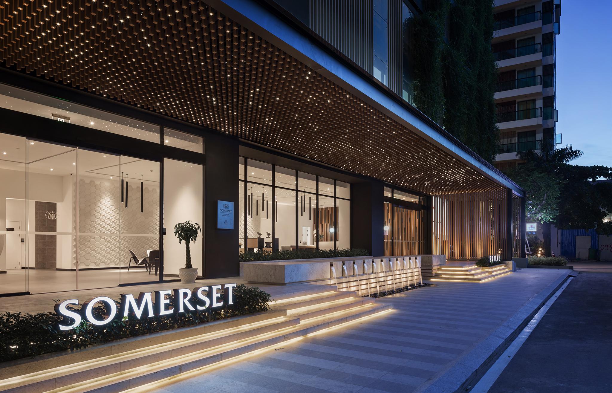 Somerset Norodom Phnom Penh Exterior foto